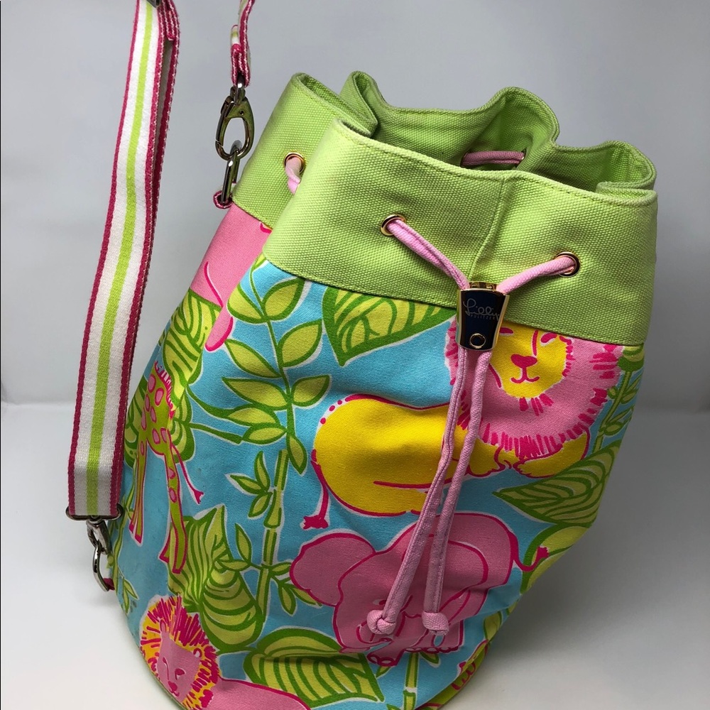Lily Beach Bucket Bag/Tote